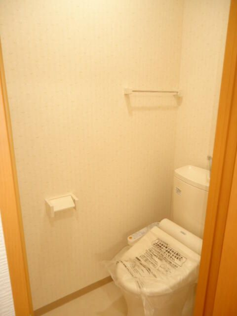 アヴニール桜のトイレ|落ち着いた色調のトイレです