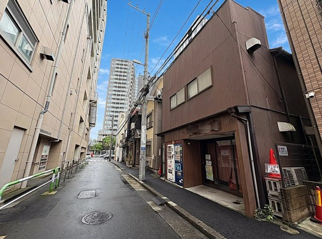 【前面道路含む現地写真】