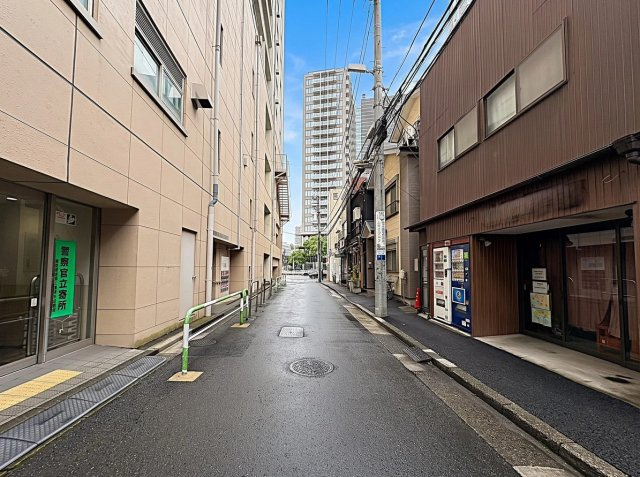 【前面道路含む現地写真】