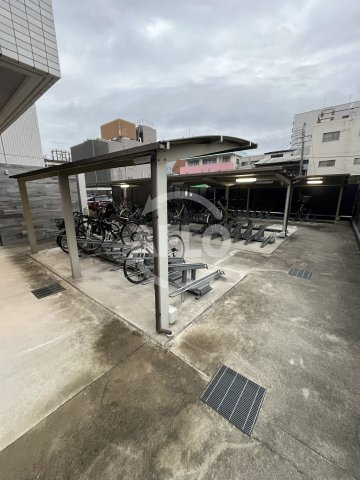 エスライズ新大阪フロントの内装|エスライズ新大阪フロント　駐輪場