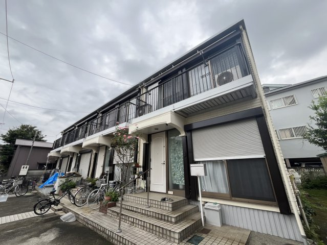 府中市是政１丁目のテラスの外観