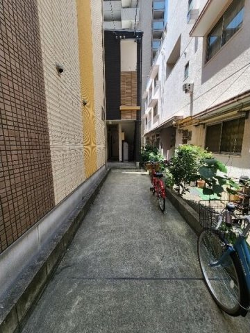 ディオステージ新栄のエントランス