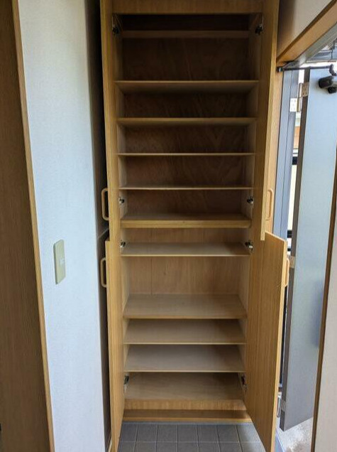 府中市西原町４丁目のアパートの収納