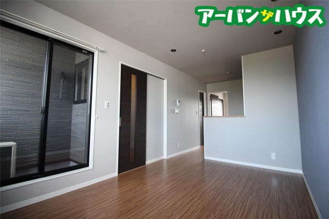 GrandGarageNAKASEの居間・リビング
