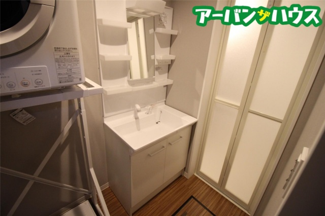 GrandGarageNAKASEの洗面所