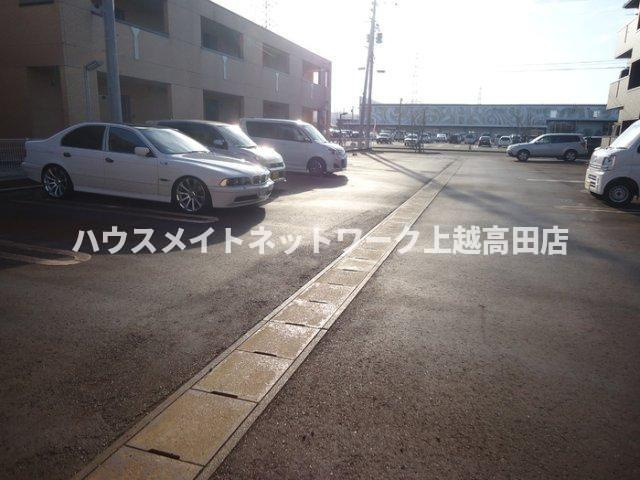 アイビスの駐車場|消雪付駐車場