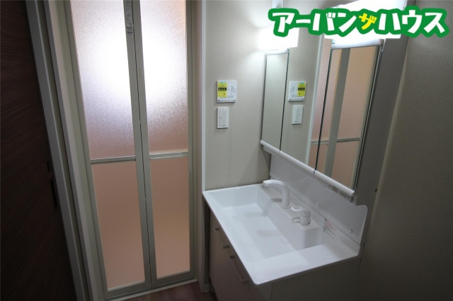 GURANWORLの独立洗面台