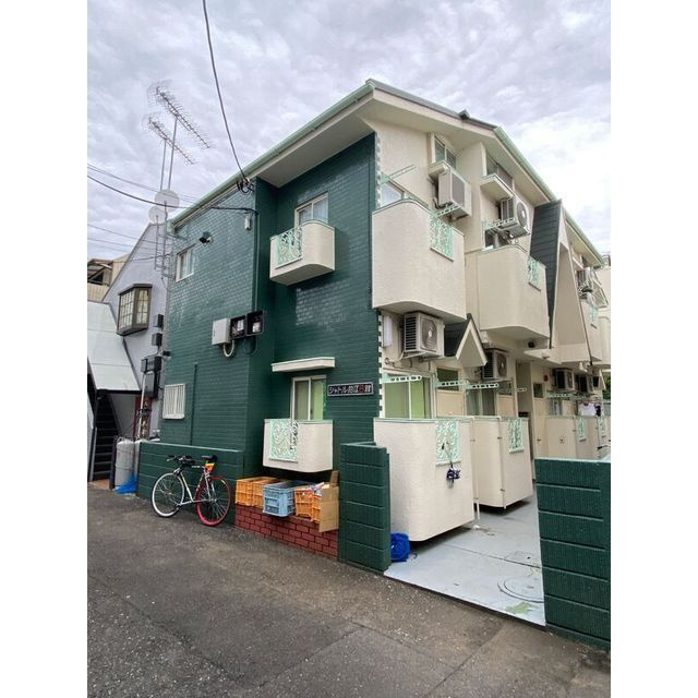 シャトル狛江Ｂ館の外観