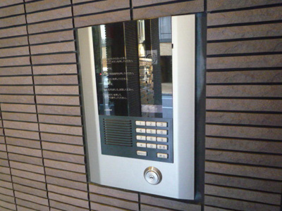 オートロック付きです