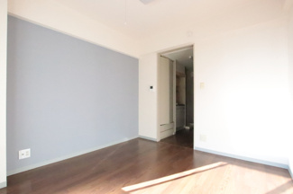 明るい印象のお部屋です