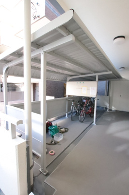 屋根付き駐輪場