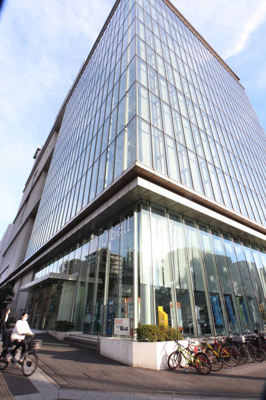 千葉市中央区役所まで750ｍ