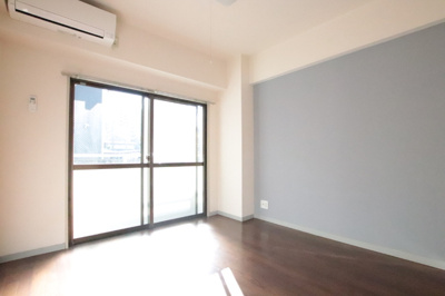 6帖のお部屋です