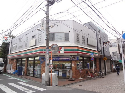 セブンイレブン 545m