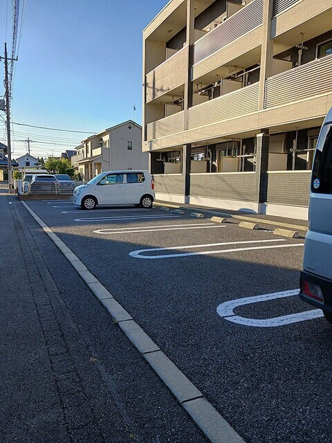 サウス　グレースマンションの駐車場