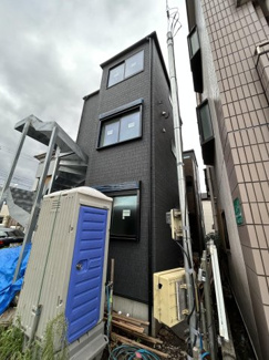 セブンイレブン大和林間店 徒歩2分。 110m