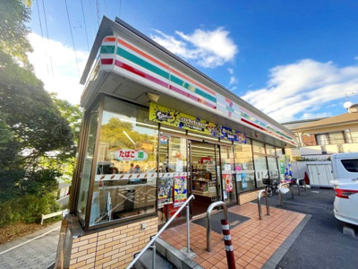 セブンイレブン鎌倉湘南町屋駅前店 徒歩5分。 370m