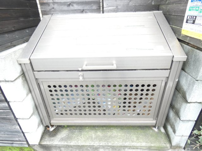 ★入居者様専用ゴミストッカー★