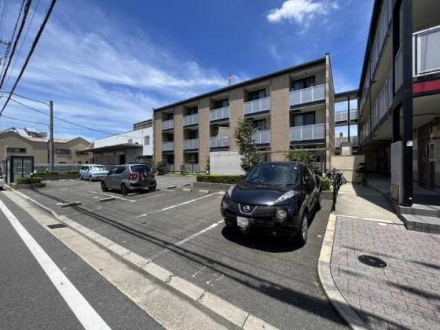 【その他】 | レオパレス島之内 | 駐車場は別途料金が必要です。