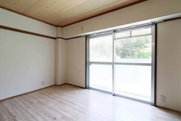 ビレッジハウス千種4号棟の居間・リビング|ビレッジハウスの同一物件・同一タイプの間取りの写真です