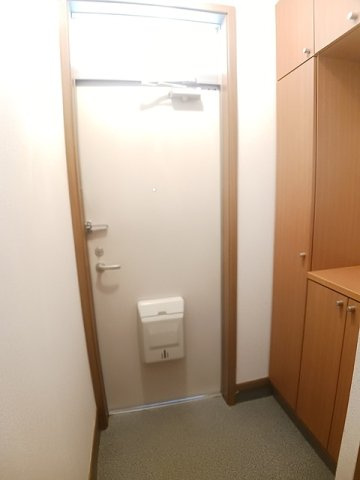 カルティエの玄関