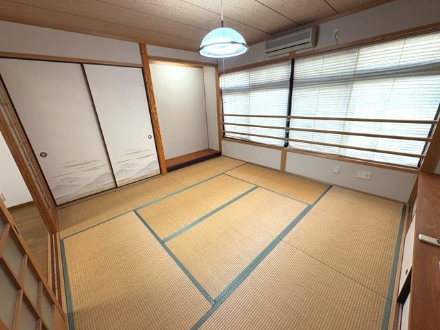 花隈町戸建の寝室