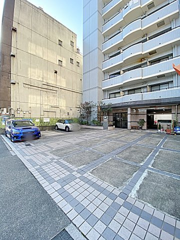 マ・メゾン白金の駐車場