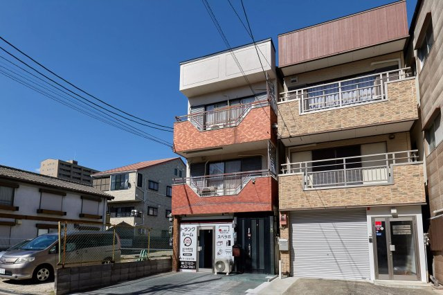 SA241 SA-クロス深江橋1の外観
