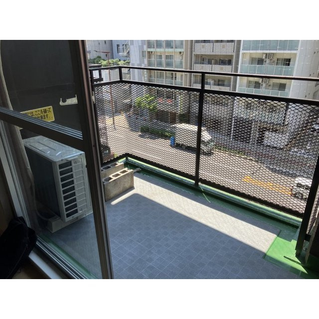 朝日プラザ新大阪のバルコニー