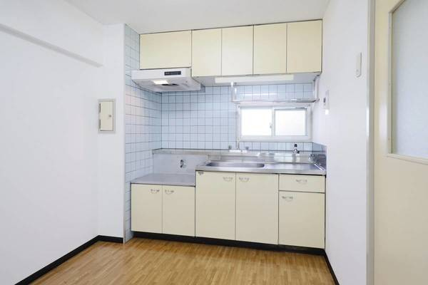 ビレッジハウス千種4号棟のキッチン|ビレッジハウスの同一物件・同一タイプの間取りの写真です