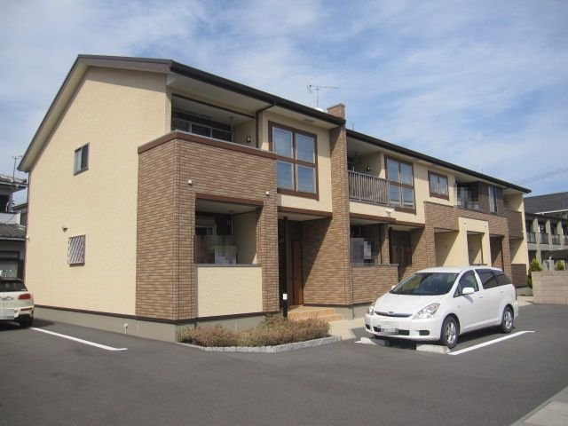 ナリッシュＢの外観