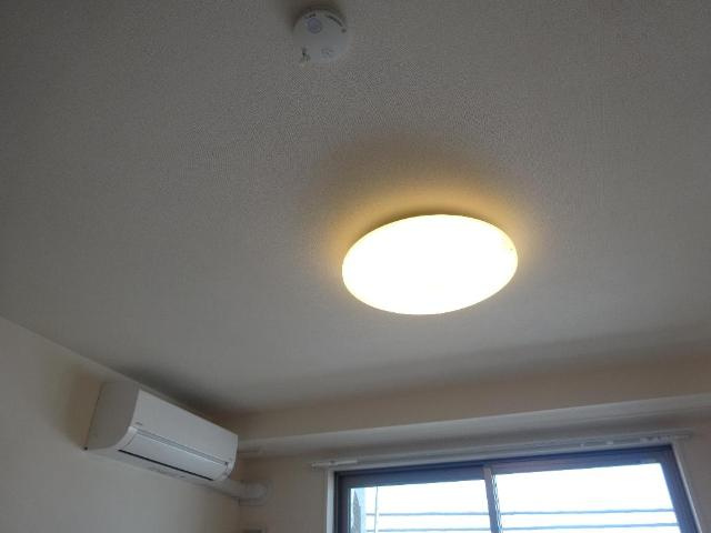 スカイウェストの設備|エアコン・照明器具