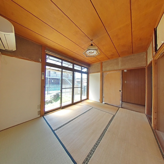 各務原市蘇原申子町１丁目の一戸建ての居間・リビング