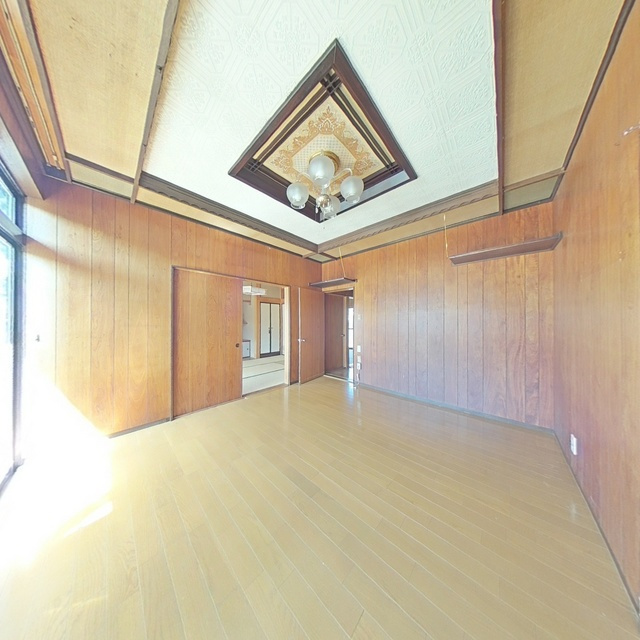 各務原市蘇原申子町１丁目の一戸建ての居間・リビング