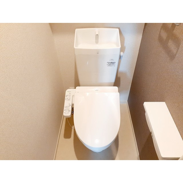 岐阜市北一色１０丁目のアパートのトイレ