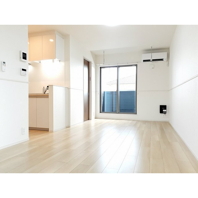 岐阜市北一色１０丁目のアパートの居間・リビング