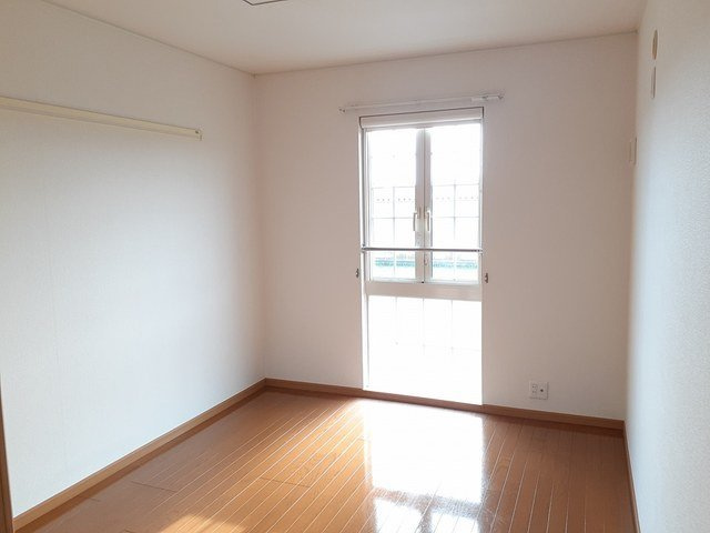 ブライト　ヒル　ハウス　Ｂの内装|明るい色調の室内です