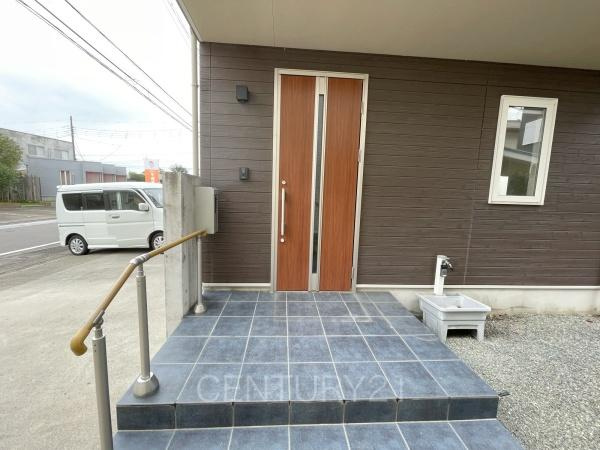 前橋市小屋原町中古一戸建ての玄関