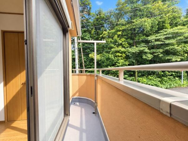 横浜市瀬谷区二ツ橋町の中古一戸建のバルコニー|陽当り良好のバルコニー！
風通しもよく気持ちいいです