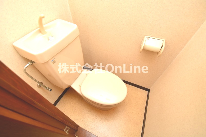 東大阪市大蓮南１丁目の賃貸マンションのトイレ