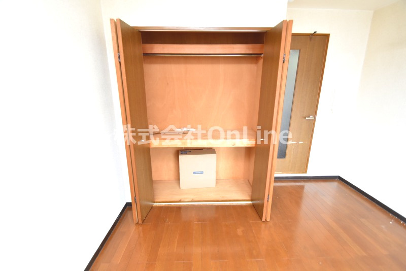 東大阪市大蓮南１丁目の賃貸マンションの収納