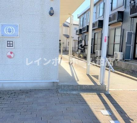 特典：仲介手数料が無料です!!のエントランス|清潔なエントランスです