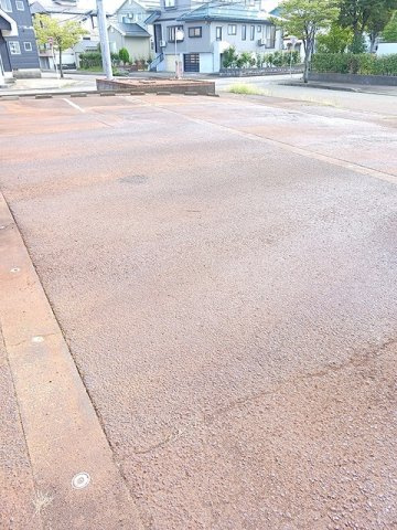 シャトーレ春日野Ａの駐車場
