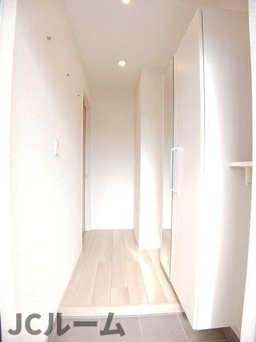 パインエコーの玄関