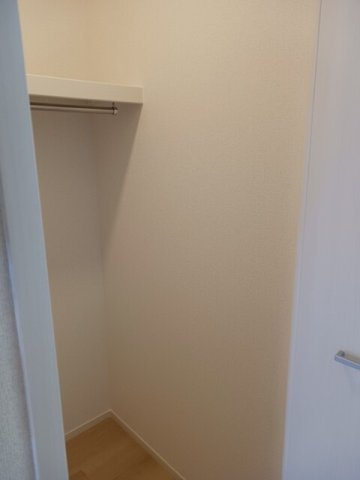 ロミック江良の収納