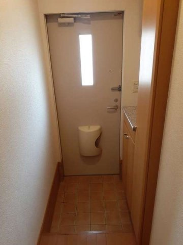 ラミアカ－メラ　ウーノの玄関