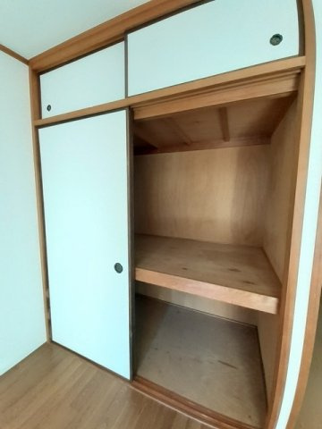 シティハイツ西本ＹＳの収納