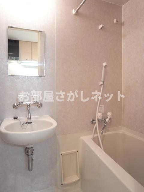 パレステュディオ中目黒の浴室|同タイプ別住戸写真となります。現況と異なる場合がございます。