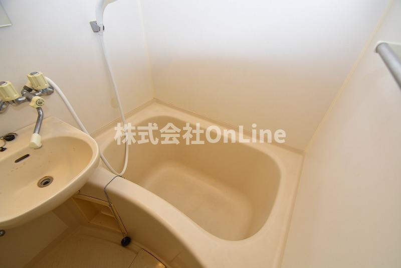 東大阪市上小阪２丁目の賃貸マンションの浴室