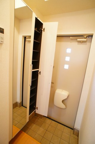 エレガンスの玄関
